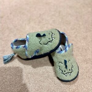 Capelli of New York Green Dinosaur Kids Slippers